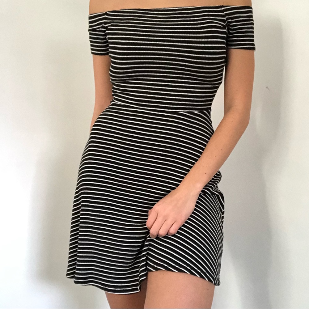 One Clothing Dress